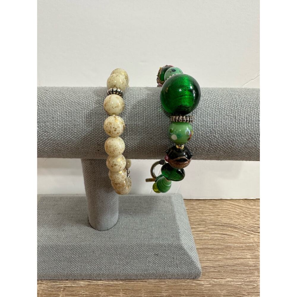 Lot of 2 Beaded Bracelets‎ Multicolor Fashion Jewelry 1 Stretch 1 Toggle Closure